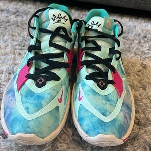 Nike Kyrie low 5 “community” Size 8.5